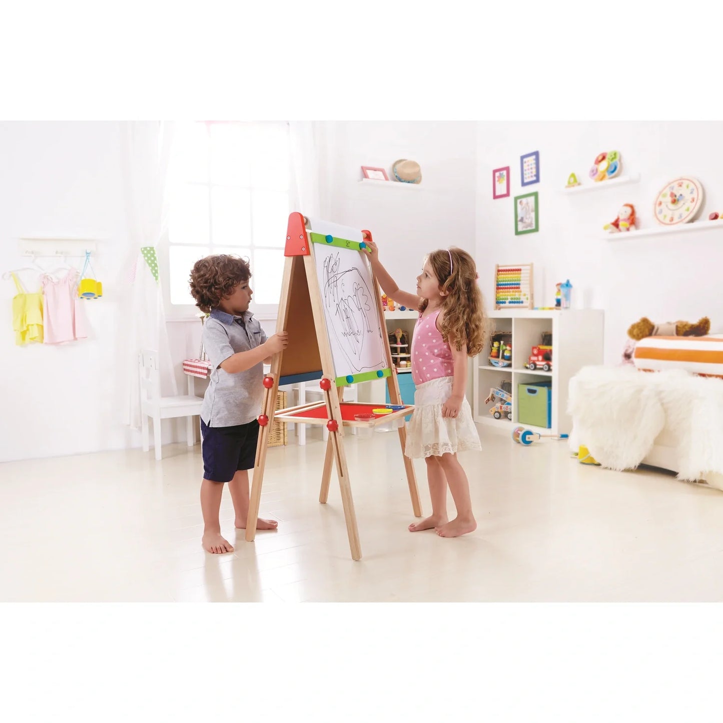 All-in-1 Easel - Hape MENA