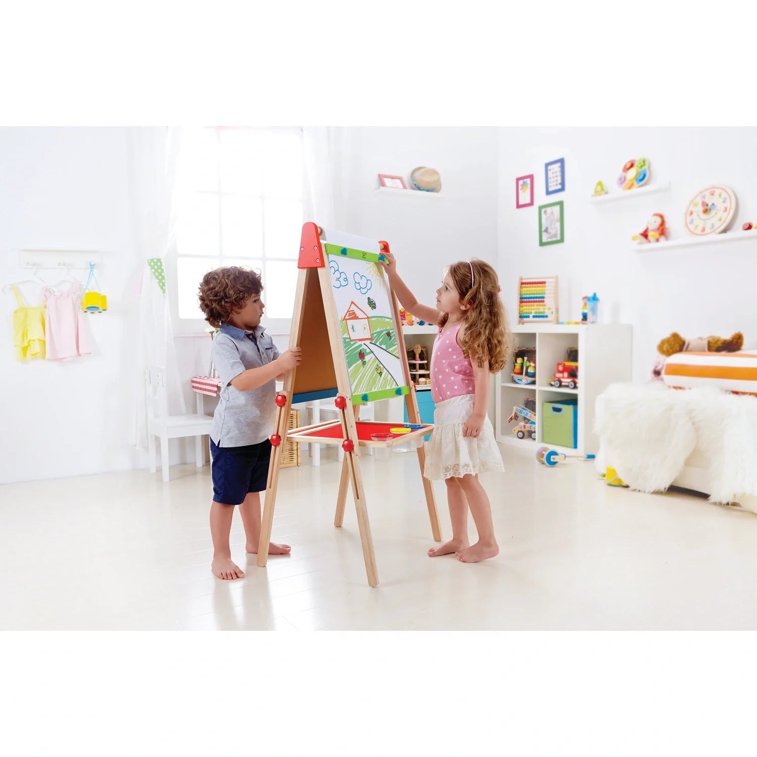 All-in-1 Easel - Hape MENA