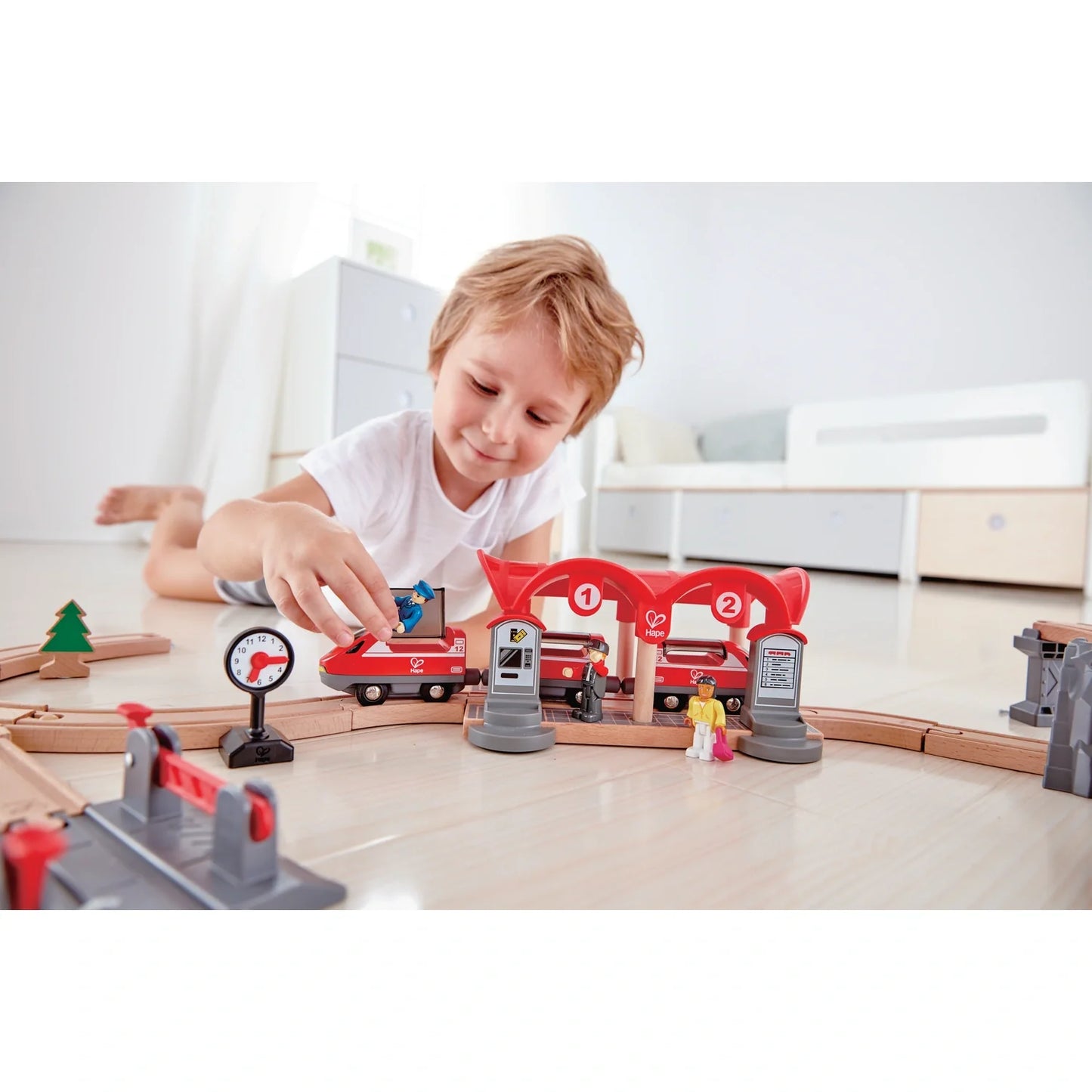 Busy City Rail Set - Hape MENA