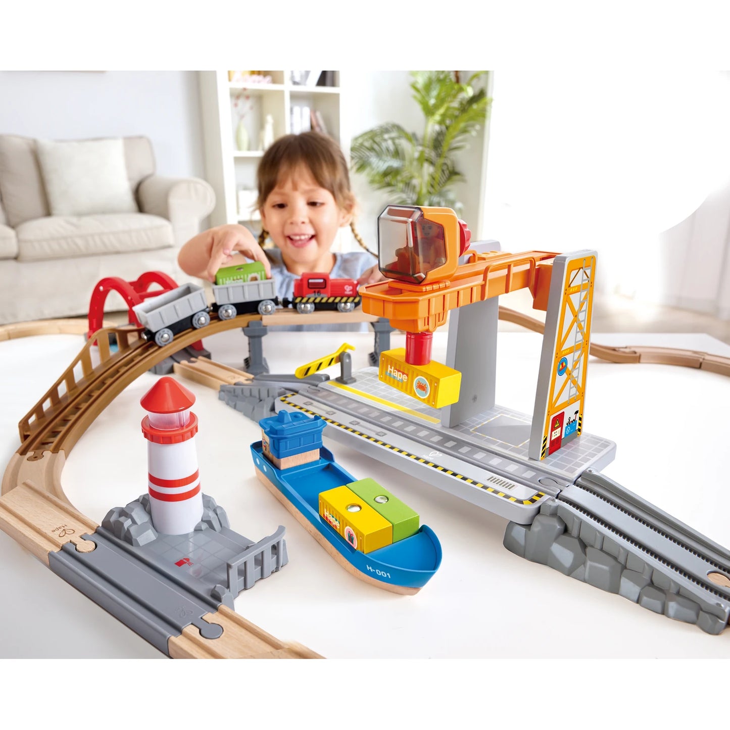 Sea & Rail Cargo Transportation Set - Hape MENA
